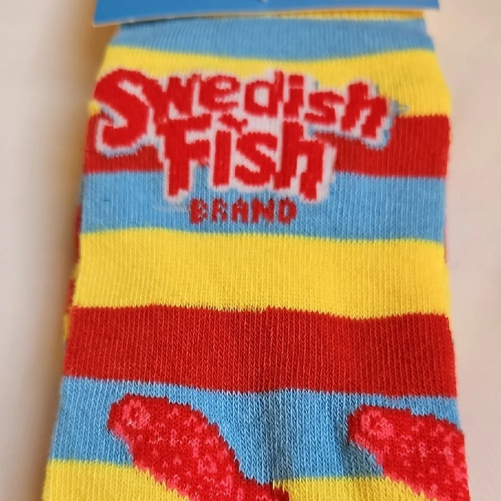 SWEDISH FISH Mens Graphic Crew Socks 6-12 NWT